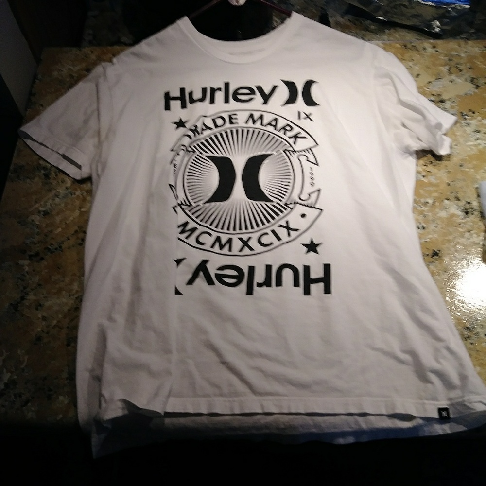 Hurley Tee shirt